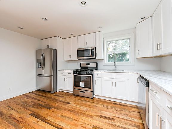 2nd image of 21718 121st Ave