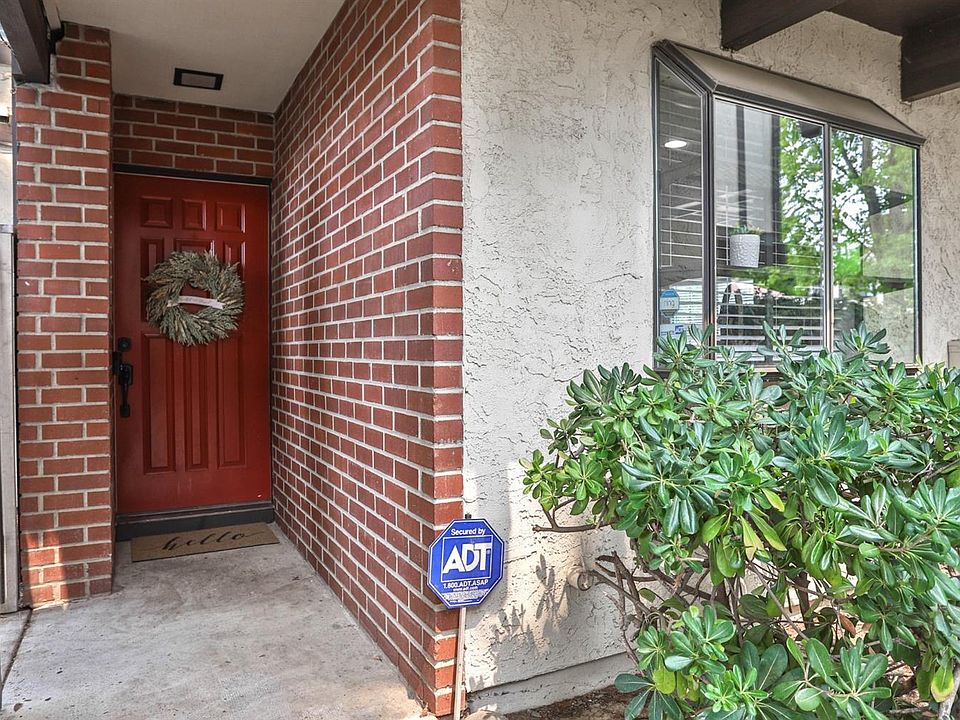 1st image of 236 Wales Dr