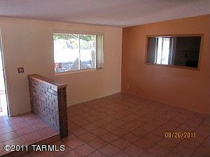 2nd image of 101 S Avenida Del Porvenir