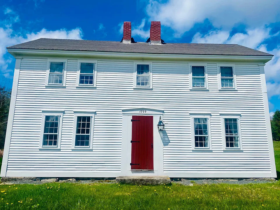 224 Lafayette Rd