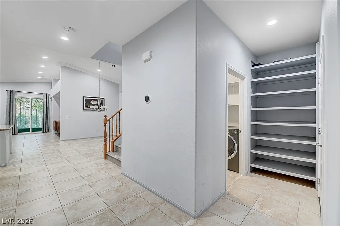 3 bed, 2.5 bath, 2871 sqft, $2,700 — Photo 4