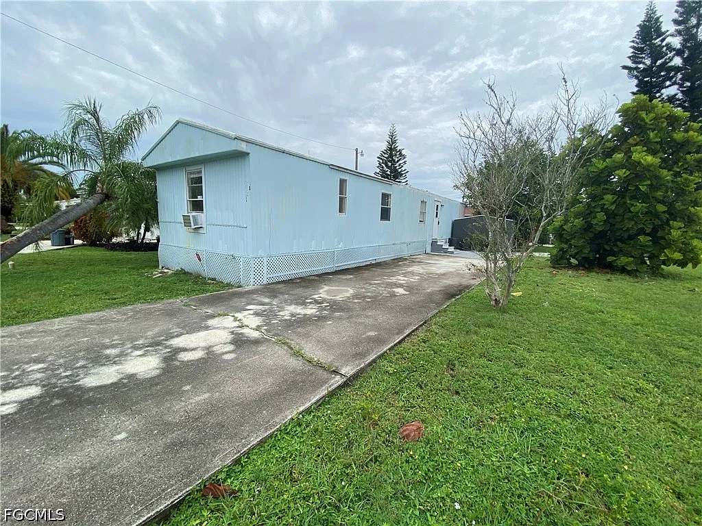 2 bed, 1.5 bath, 784 sqft, $1,100 — Photo 1