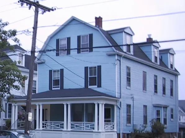 302 Lafayette St APT 3, Salem, MA 01970