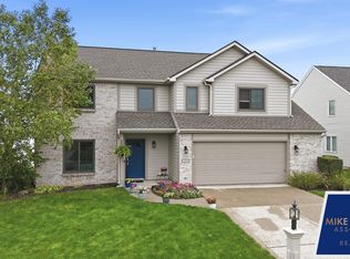 11317 Saint Ives Dr, Fort Wayne, IN 46818