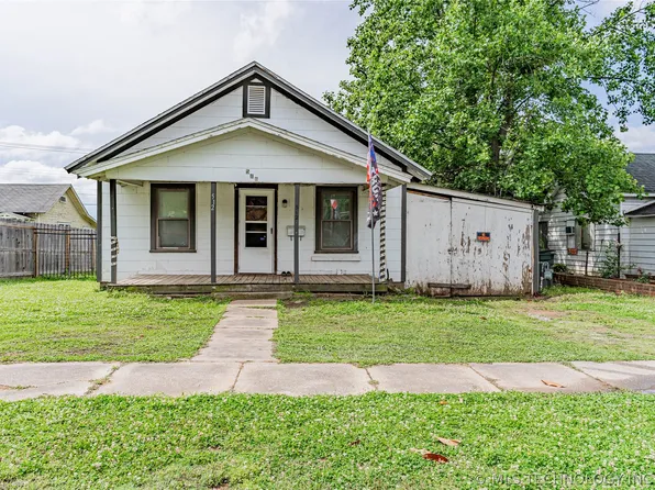 512 E 3rd Ave, Bristow, OK 74010