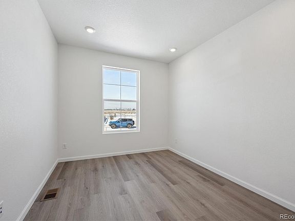 3rd image of 965 Sandhills Street
