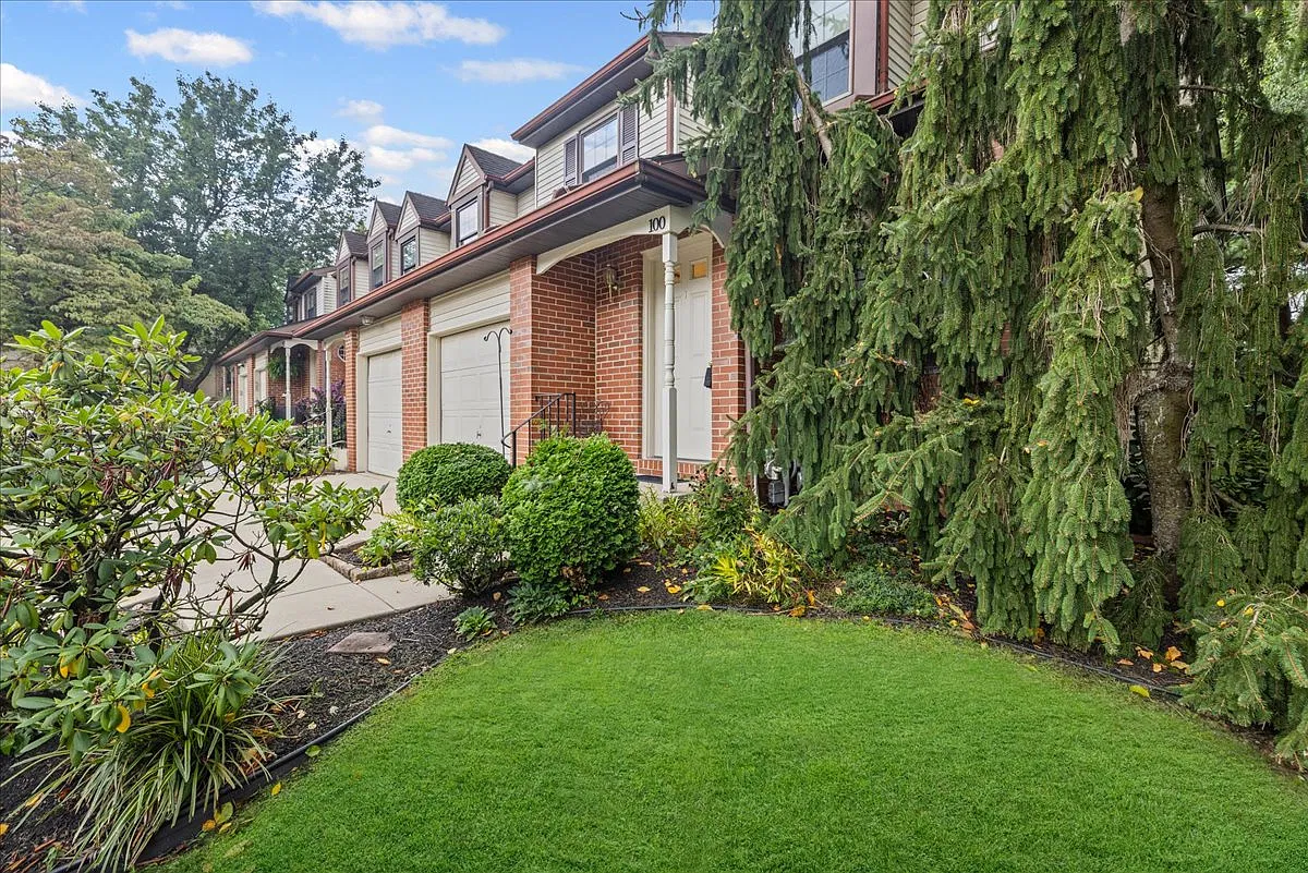 100 Greensward Lane - 1 — Photo 2