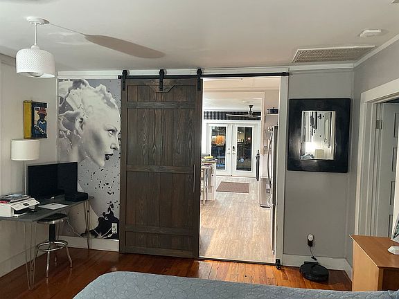 3rd image of 323 W Alfred St