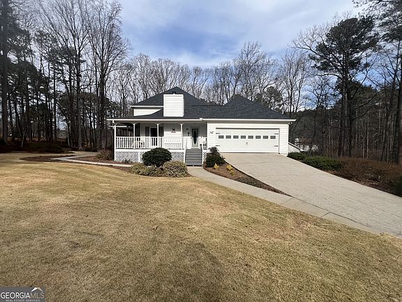 4th image of 3970 Governors Cir