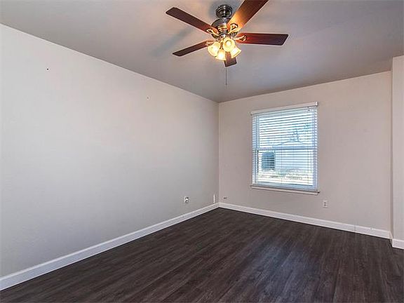 5th image of 233 Masonwood Dr