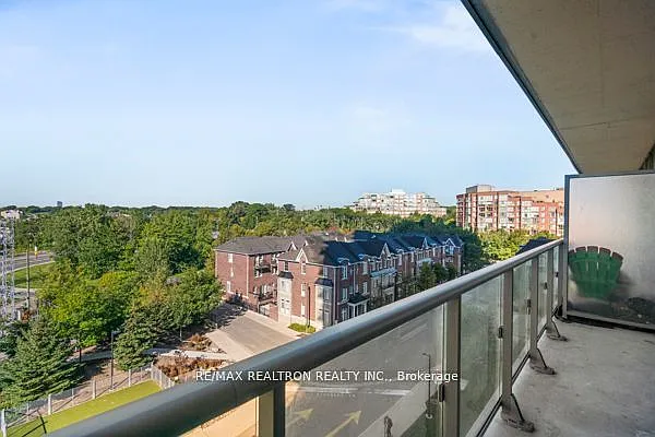 105 The Queensway #504 — Photo 25