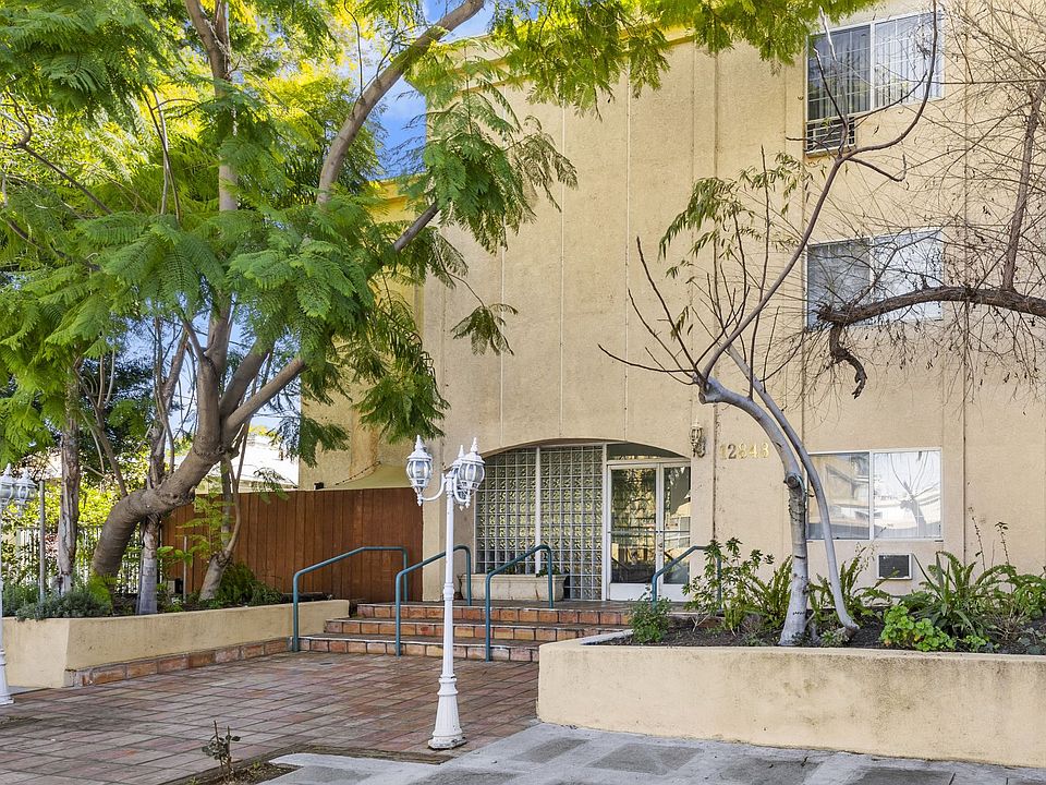 Bloomfield Plaza Estate Apartment Rentals Studio City, CA Zillow