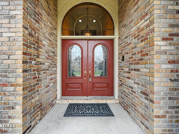 2nd image of 1223 Kings Carriage Rd