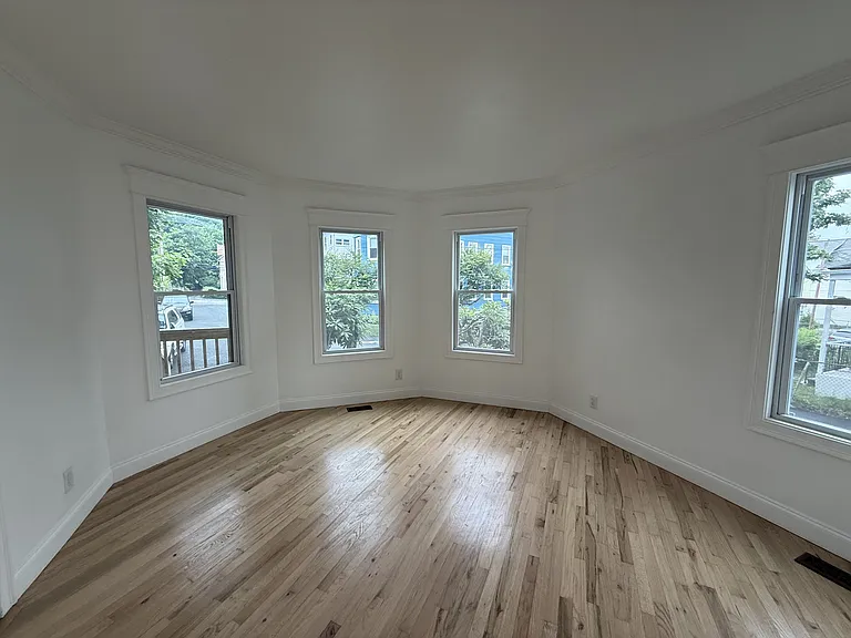 19 Reeves St #1 — Photo 7
