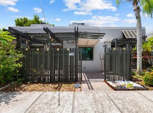 11248 NW 15th Ct, Pembroke Pines, FL 33026