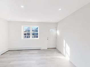 308 Beach 86 St #3, Far Rockaway, NY 11693