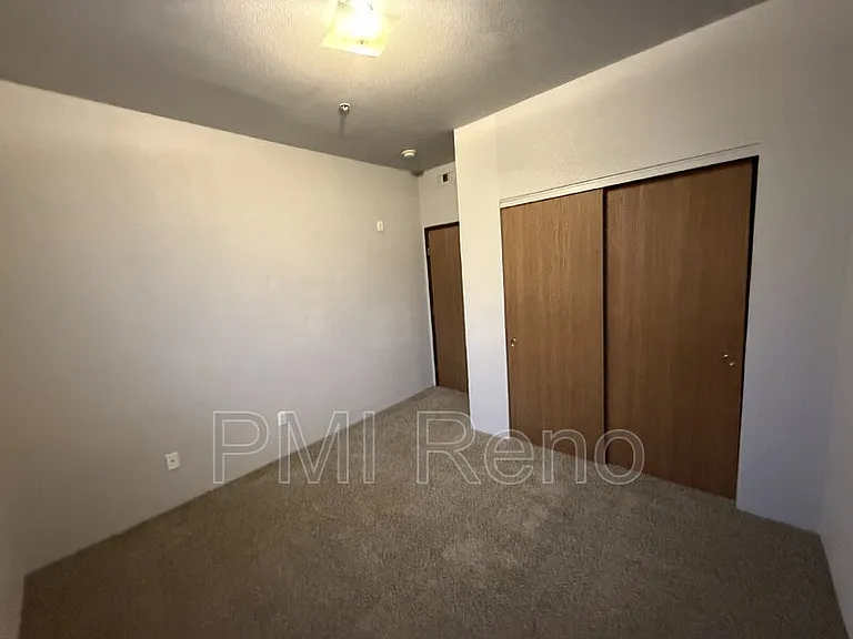 Big Horn Apartments — Photo 22