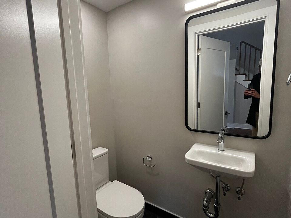 1st image of 376 Harvard St #384