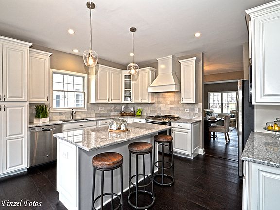 2nd image of 8 Shoal Creek Ct