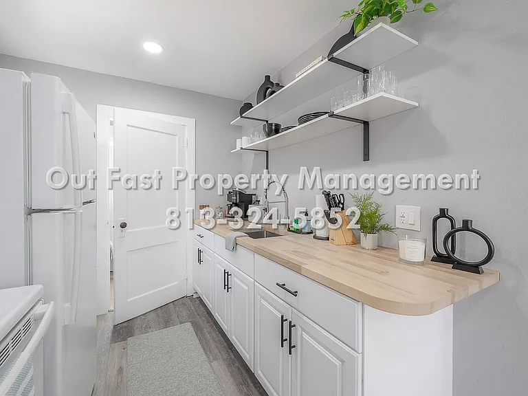 517 W Idlewild Ave #3 — Photo 9