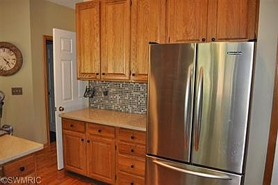 4th image of 7246 Decosta Dr NE