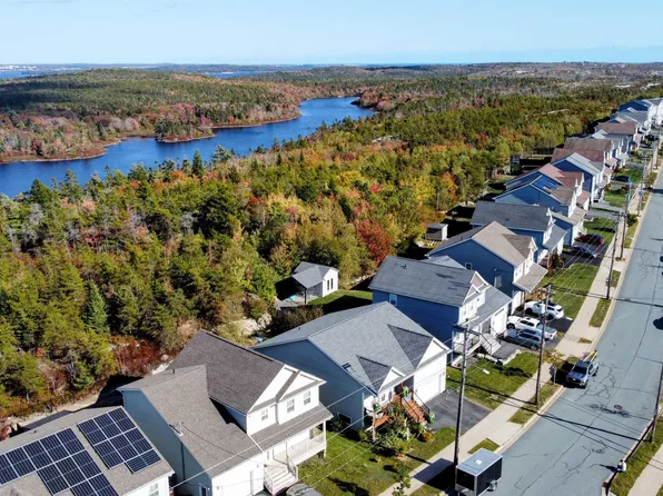 86 Alabaster Way, Halifax, NS B3P 0E6