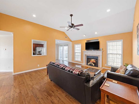 4th image of 1812 Patricia Dr