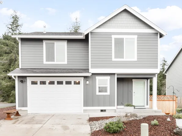 1463 SE Honeysuckle Loop, Warrenton, OR 97146