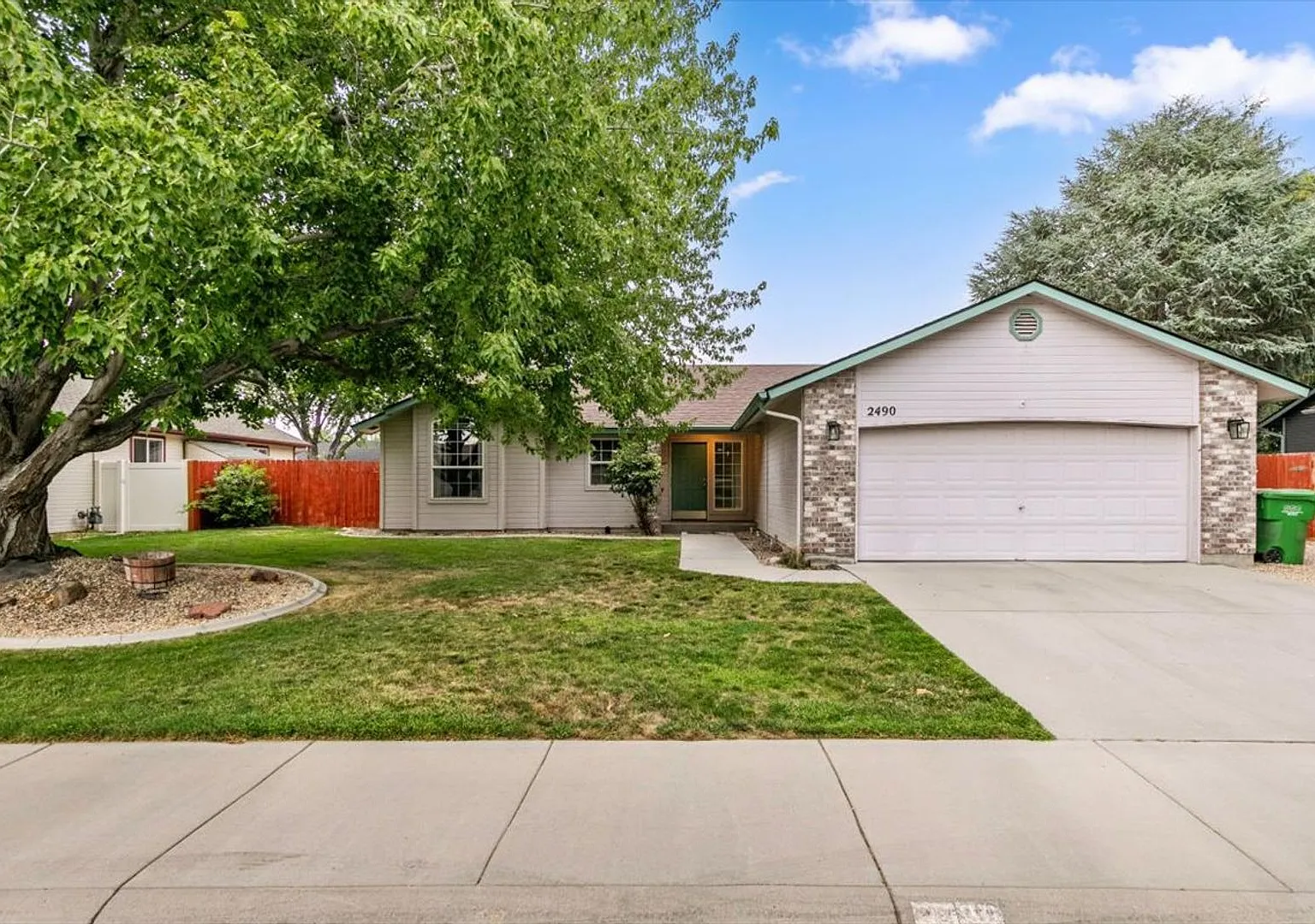 Bright & Spacious Meridian Home with RV Parking — Photo 1