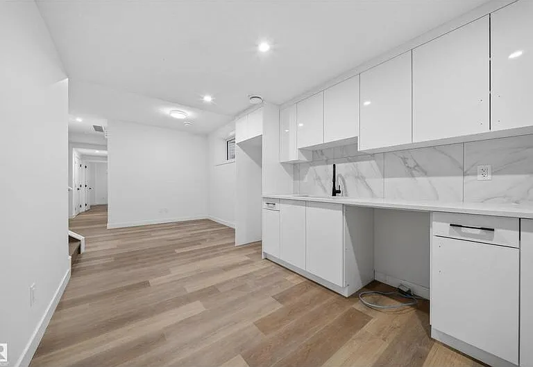 5213 104a St NW #BASEMENT — Photo 3