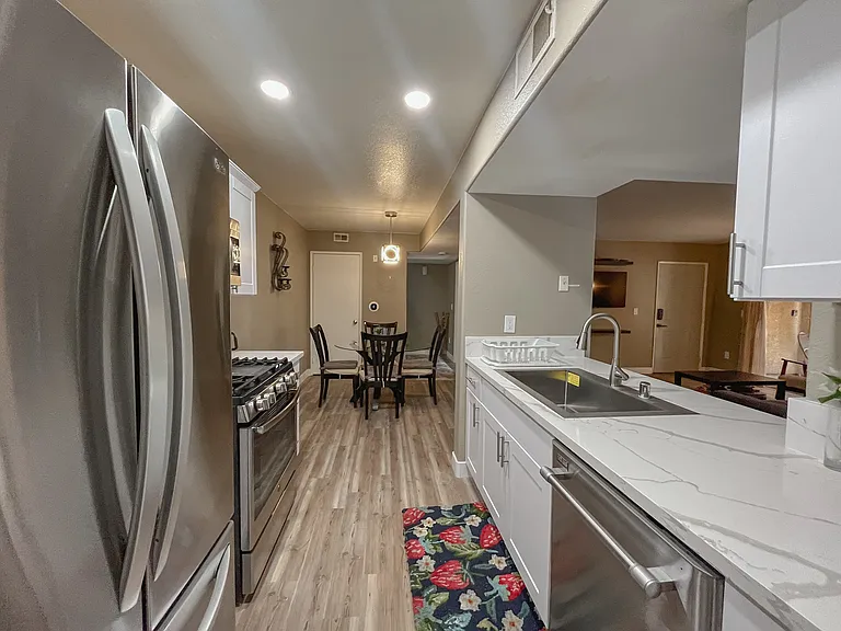7885 W Flamingo Rd — Photo 8