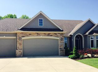 2365 Island Pt, Victoria, MN 55386