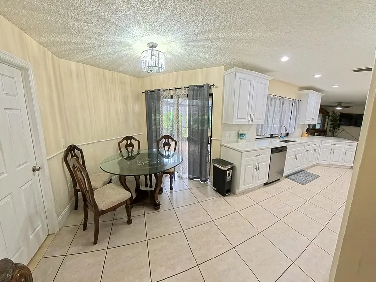 13484 Jonquil Ct — Photo 9