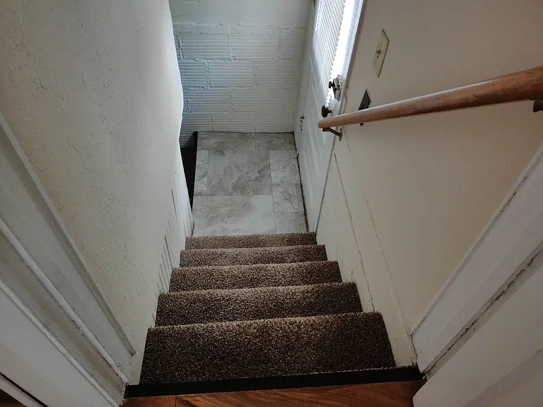 620 W 1st St — Photo 14