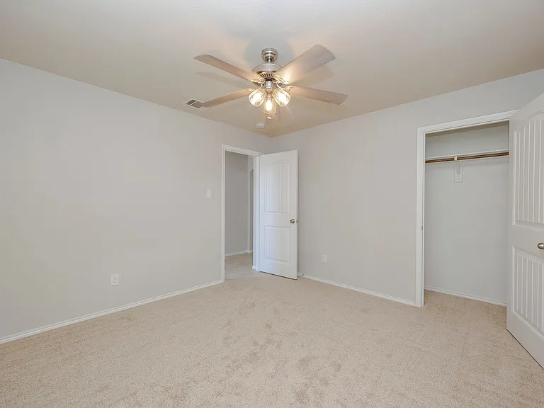 2544 Saldana Dr — Photo 11