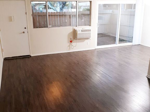 4th image of 17950 Burbank Blvd #19