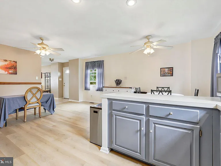 704 Keely St — Photo 4