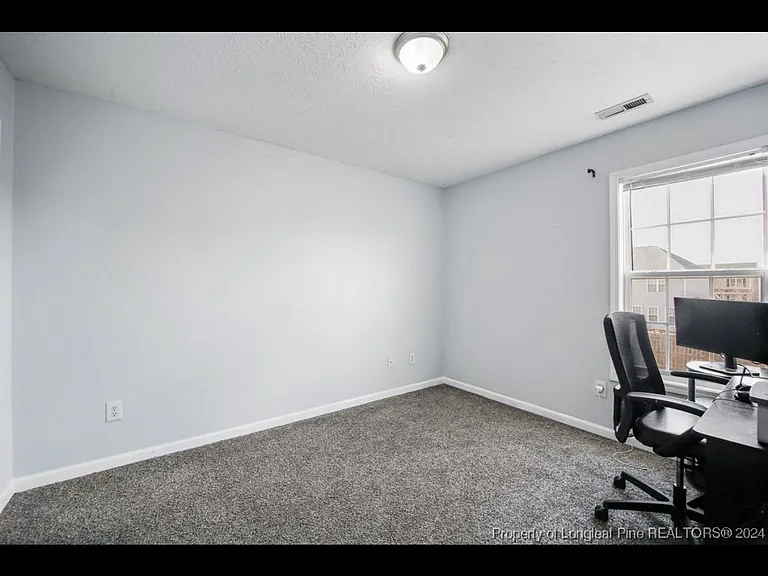 182 Lochwood Dr — Photo 15