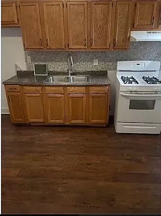 3 bed, 1.5 bath, 1360 sqft, $1,500 — Photo 3