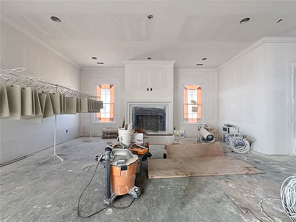 5th image of 6590 County Ave