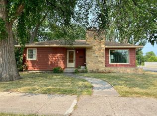 408 4th Ave SW, Valley City, ND 58072