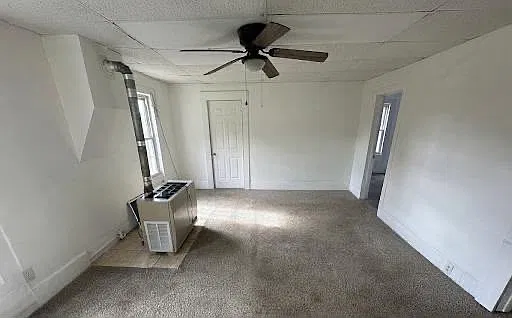 Studio, 1.0 bath, $950 — Photo 4