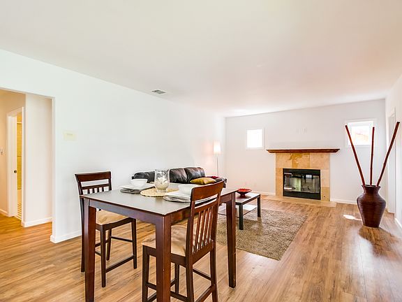 4th image of 1827 Bancroft St