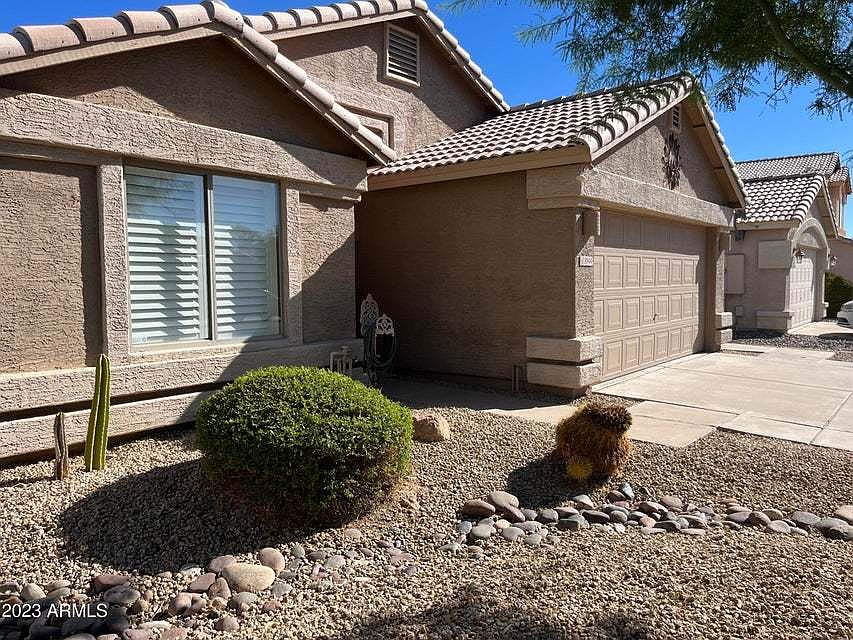 1st image of 8944 W Deanna Dr