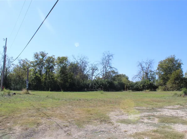 638 E Hill St, Hamilton, TX 76531