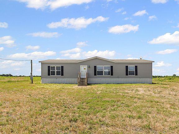 3rd image of 3828 Farm Road 272