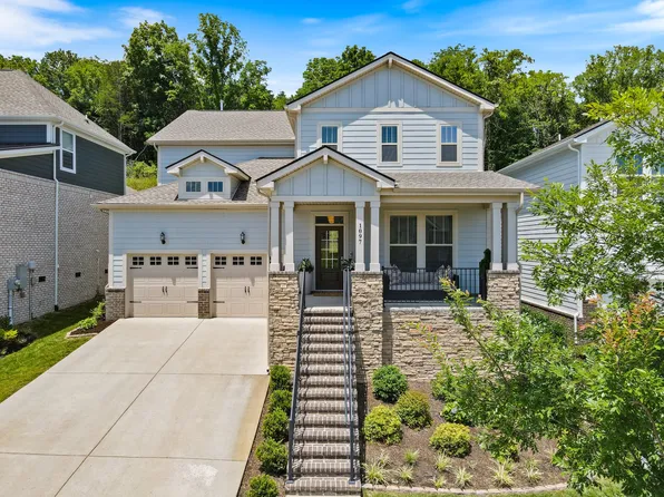 1097 Pebble Run Rd, Hendersonville, TN 37075