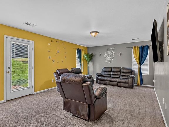 5th image of 520 Millsgate Cir