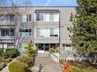 2000 W Barrett St APT 205, Seattle, WA 98199