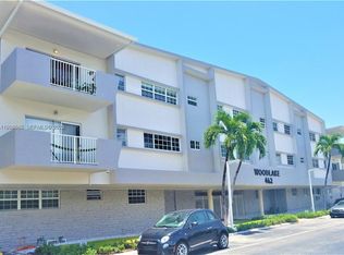 462 Golden Isles Dr APT 203, Hallandale, FL 33009